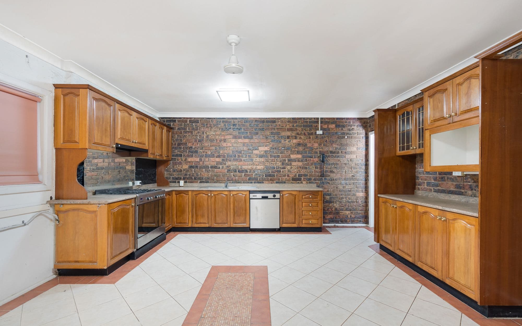 121 Minto Road, Minto NSW 2566, Minto - Thumbnail 2