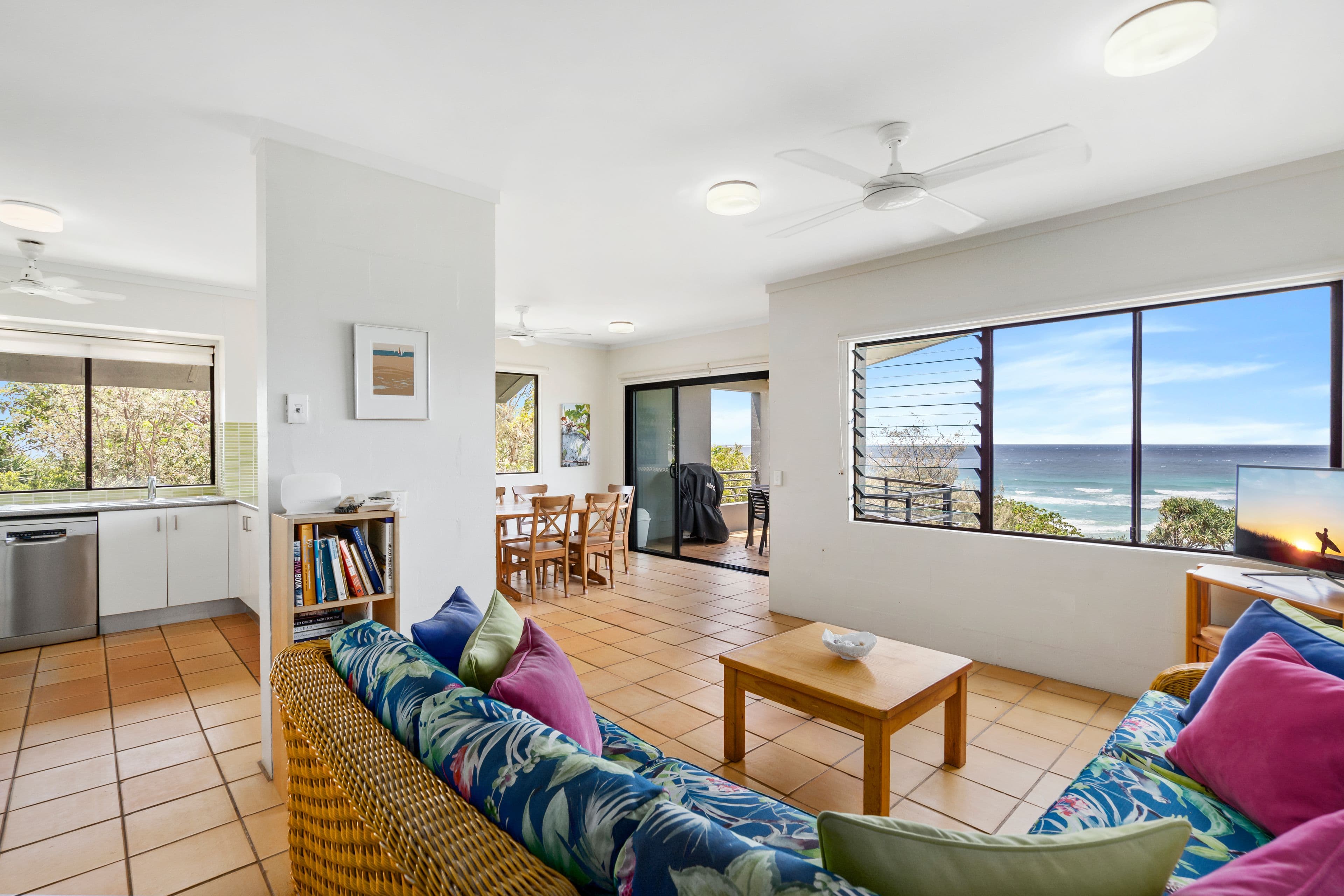 18 Cutter Street, Point Lookout QLD 4183, Point Lookout - Thumbnail 4