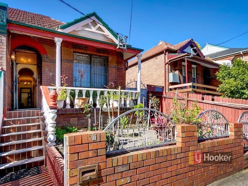 7 Broughton Street, Canterbury - Image 1