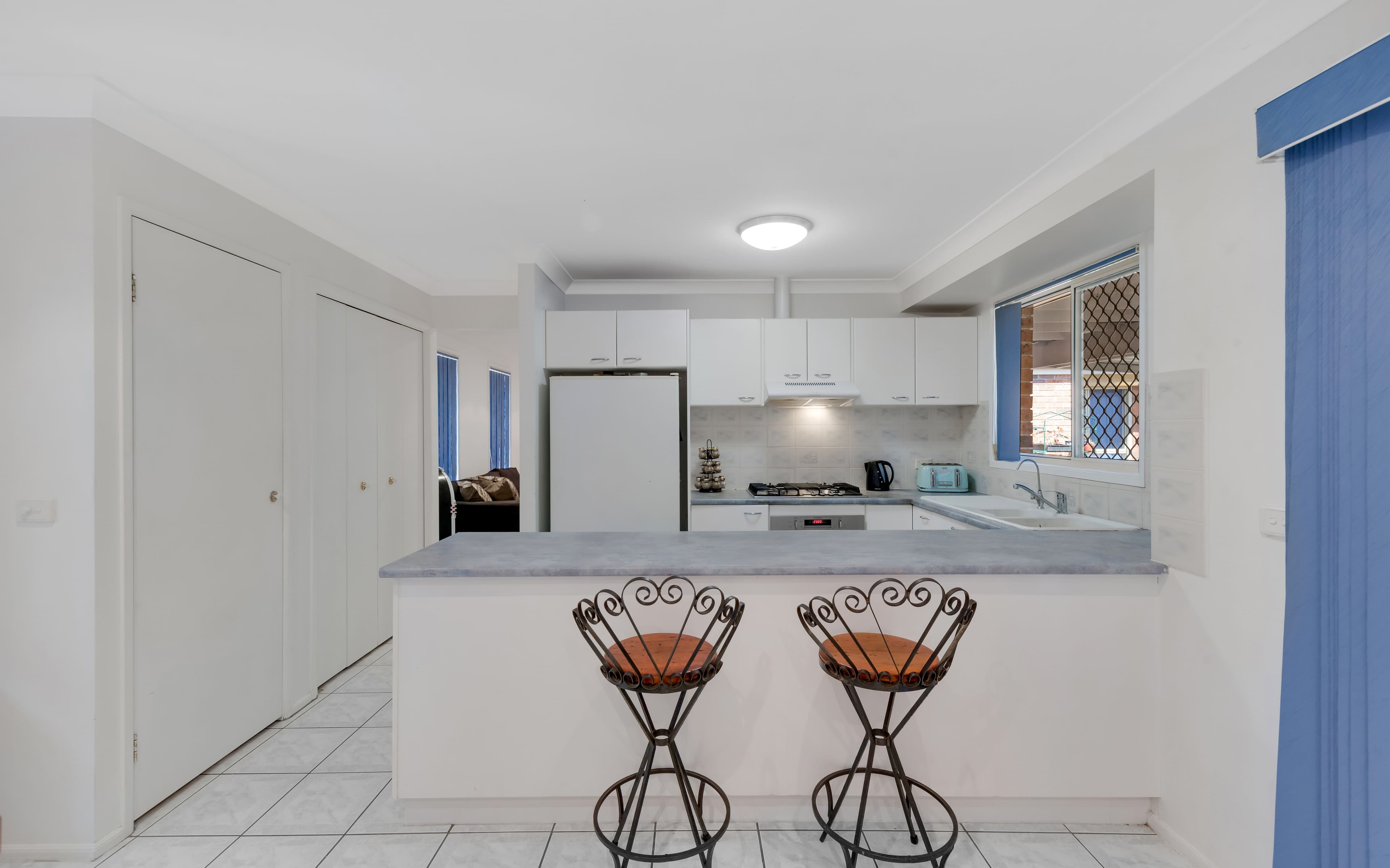 40 Hyacinth Avenue, Macquarie Fields NSW 2564, Macquarie Fields - Thumbnail 4