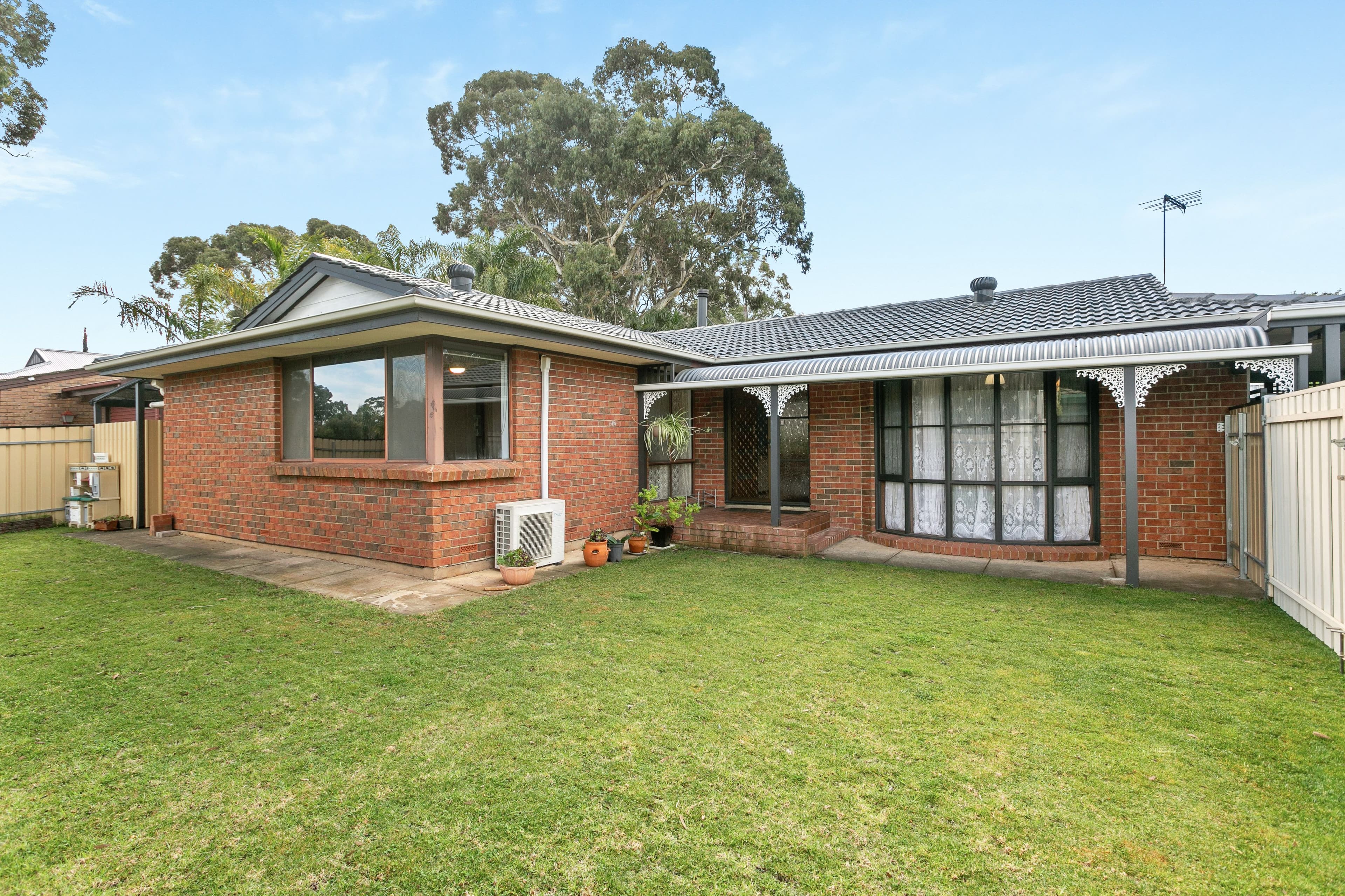 17 Sunnymeade Drive, Aberfoyle Park SA 5159, Aberfoyle Park - Image 1