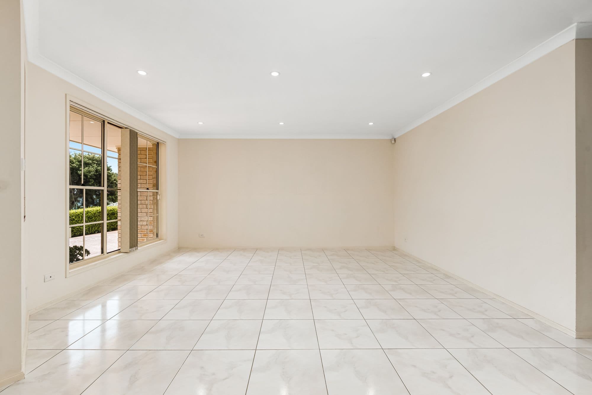 72 Greenway Drive, West Hoxton NSW 2171, West Hoxton - Thumbnail 2