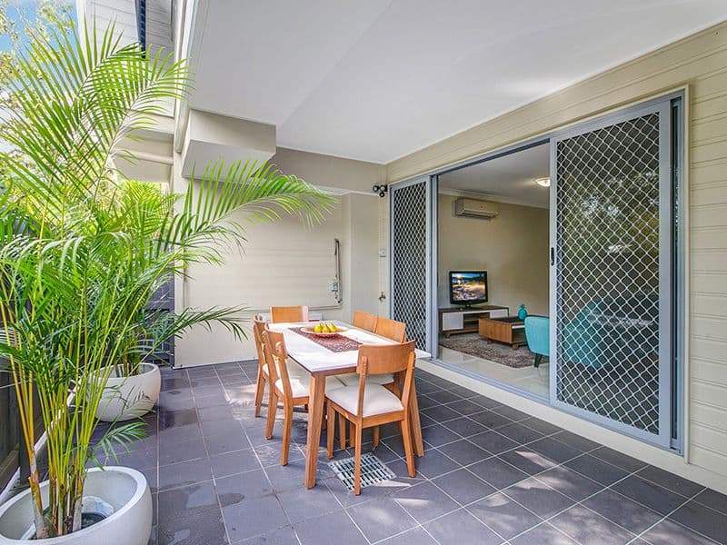 11 Cottenham Street, Fairfield QLD 4103, Fairfield - Thumbnail 2