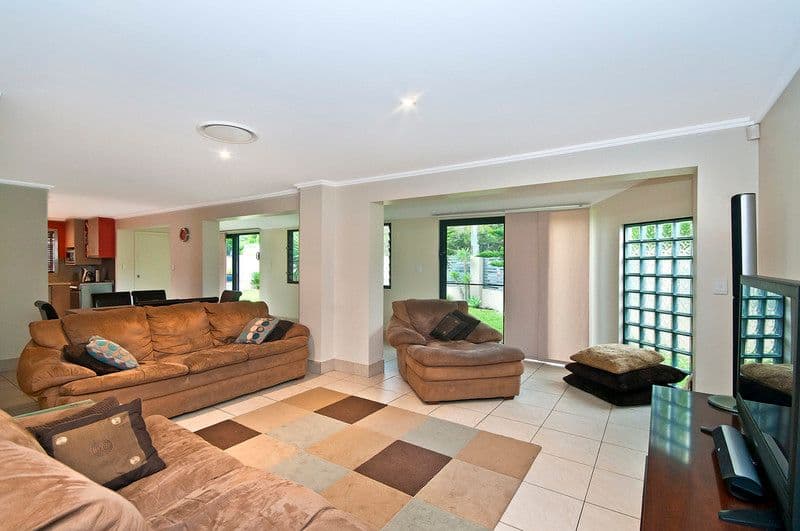 30 Westwood Drive, Bulleen, VIC 3105, Bulleen - Thumbnail 2