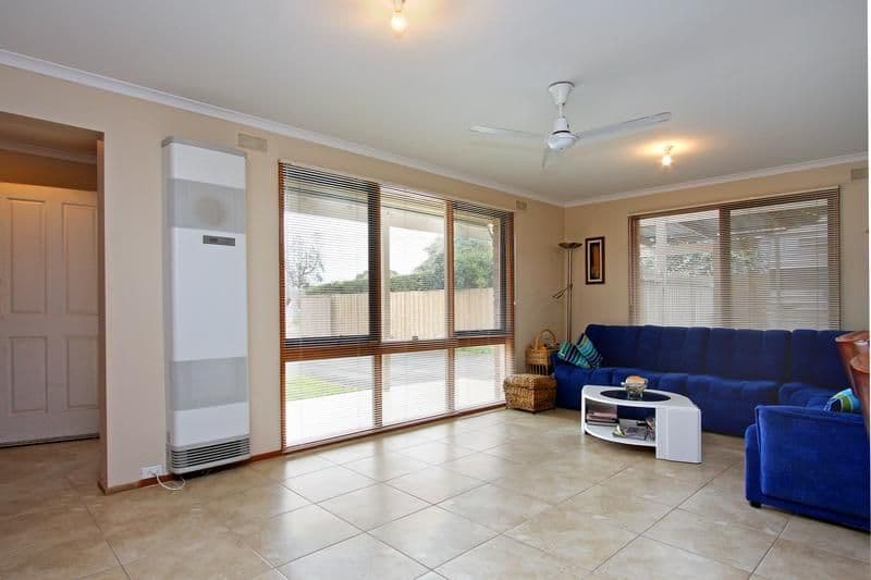 9 Mary Starr Drive, Waikerie, SA, 5330, Waikerie - Thumbnail 3