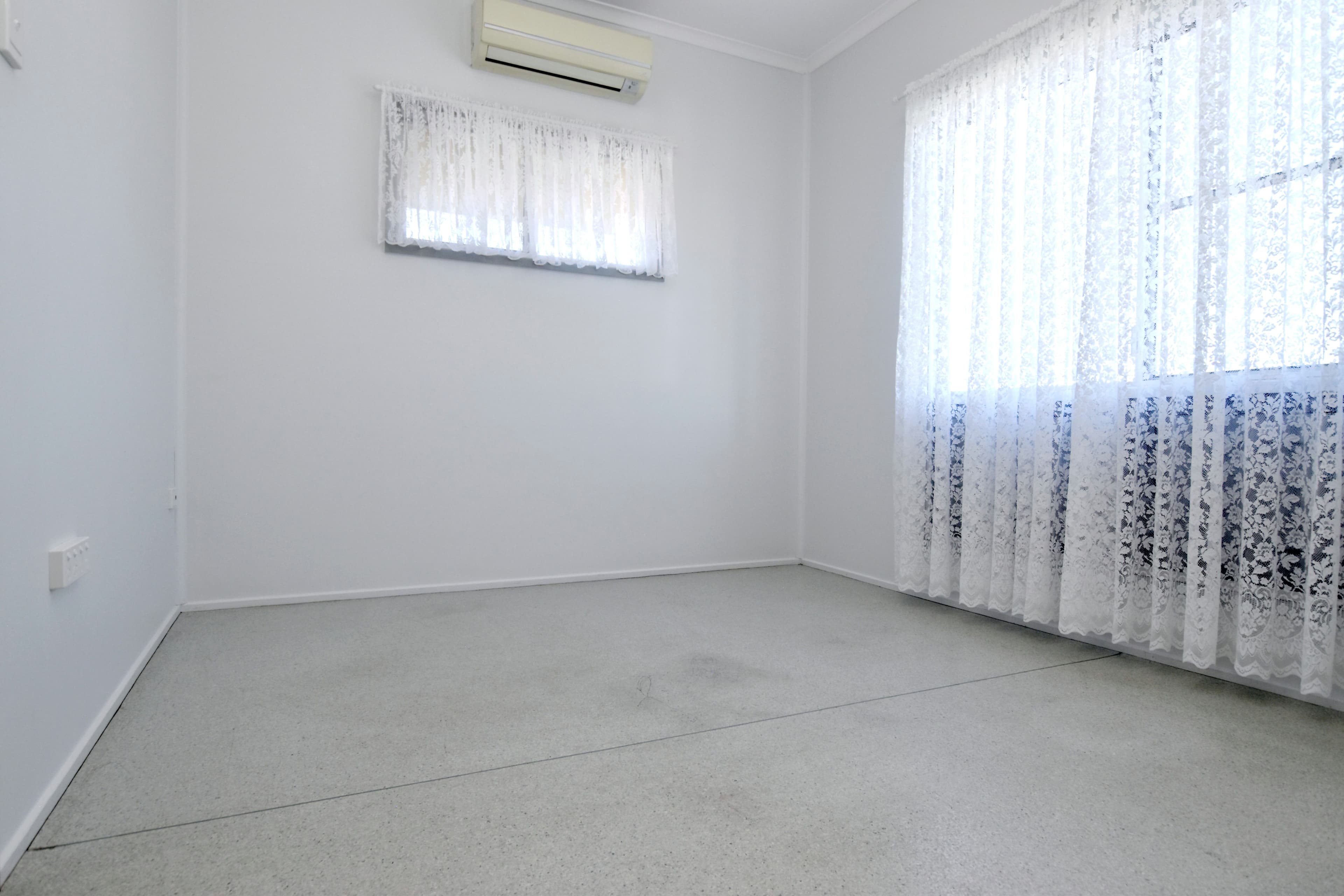 2 Fletcher Street, West Gladstone QLD 4680, West Gladstone - Thumbnail 8