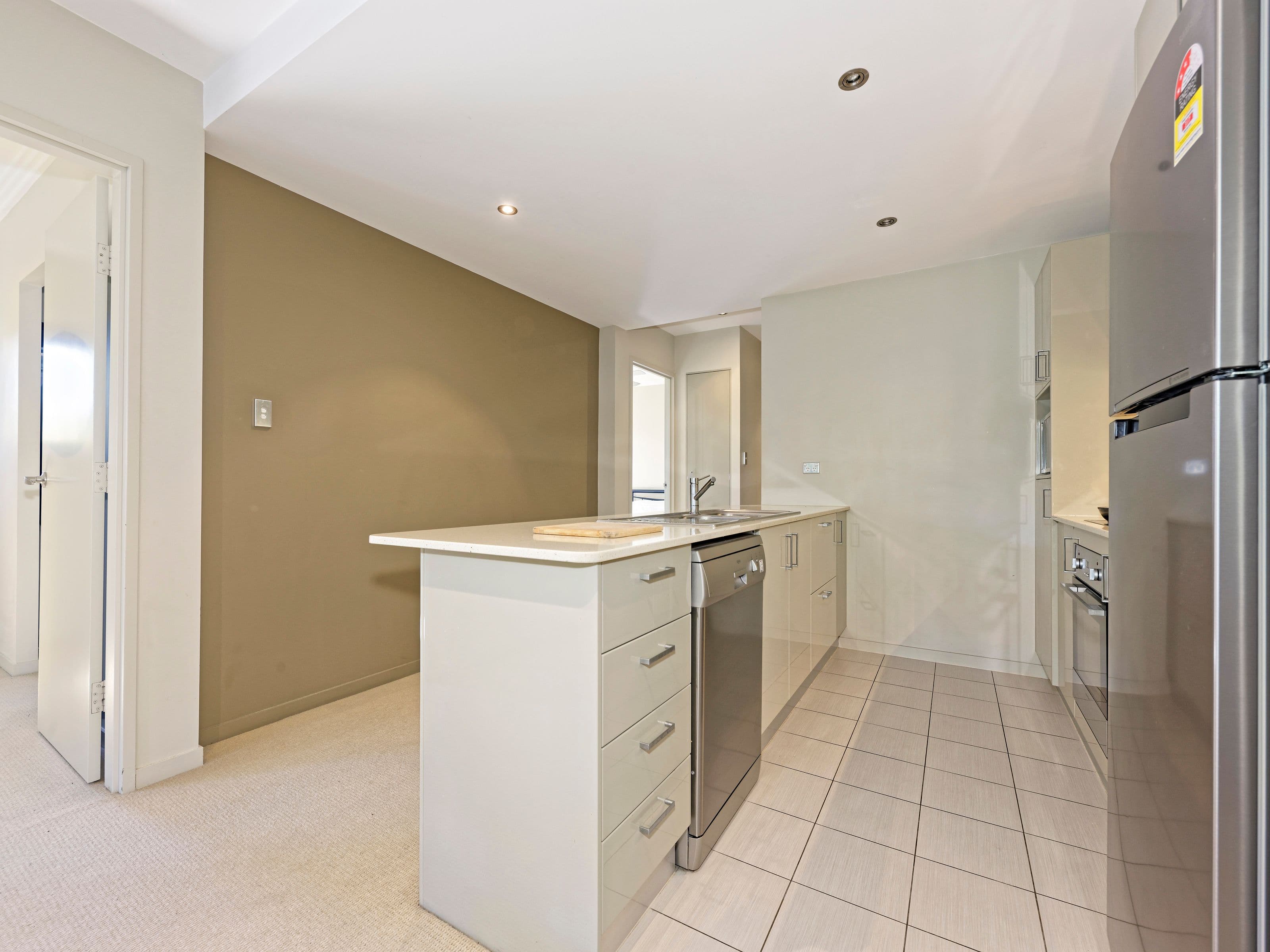 12 Portwood Street, Redcliffe QLD 4020, Redcliffe - Thumbnail 2