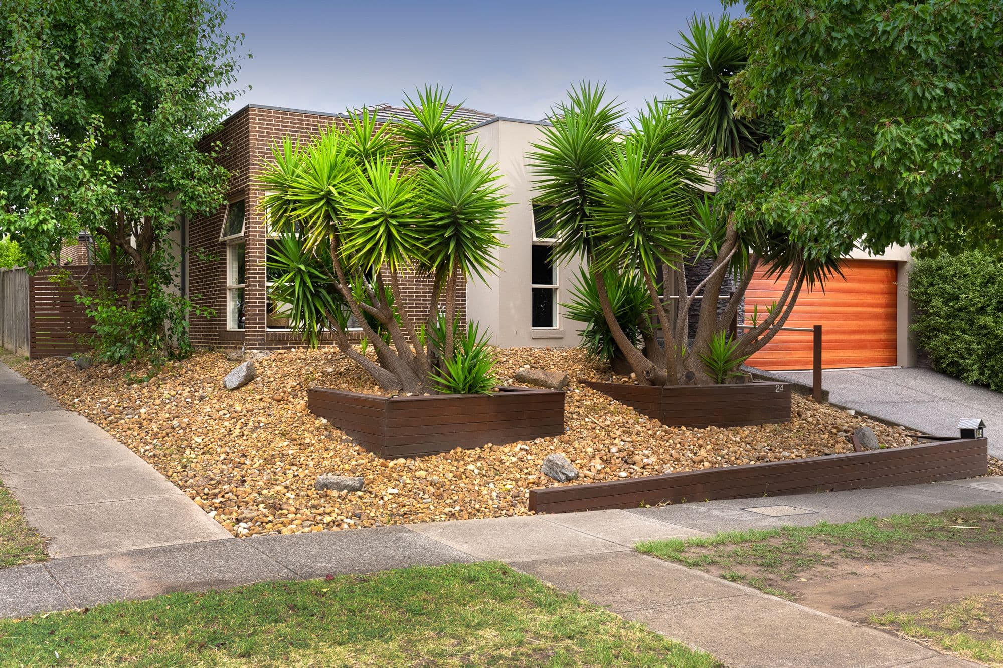 24 Ridgemont Drive, Berwick VIC 3806, Berwick - Thumbnail 2