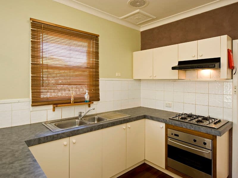 2 Norris Street, CLOVERDALE WA 6105, Cloverdale - Thumbnail 3