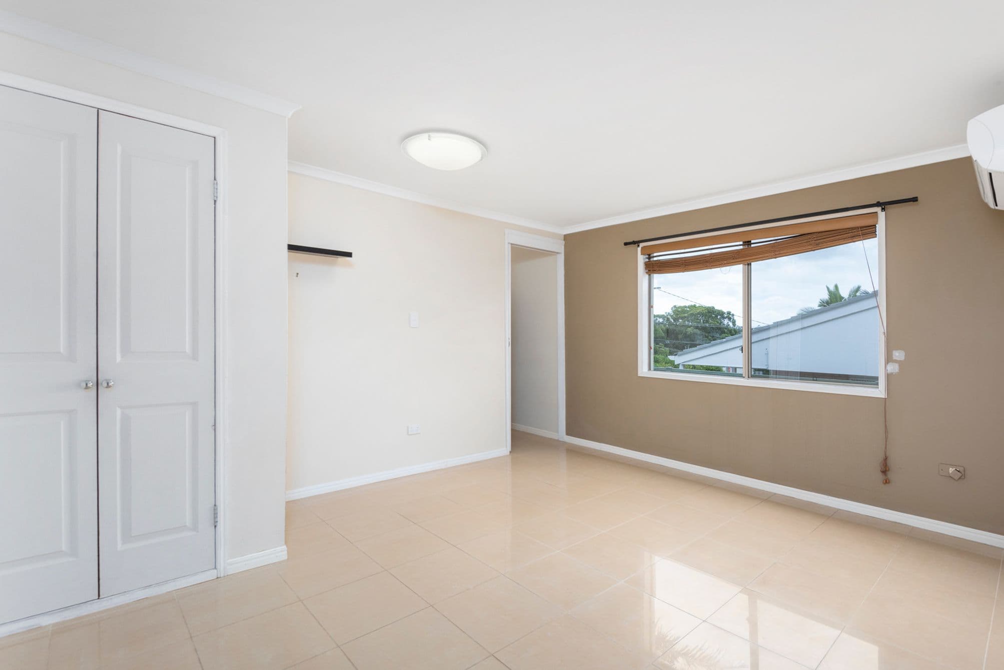 91 Dennis Road, Springwood QLD 4127, Springwood - Thumbnail 2