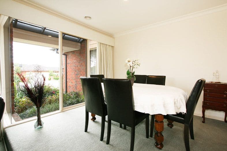 13 Regency Rise, CHIRNSIDE PARK VIC 3116, Chirnside Park - Thumbnail 2