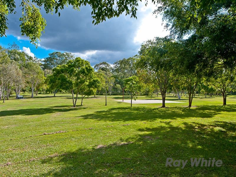 4 Lorenc Place, Bridgeman Downs QLD 4035, Bridgeman Downs - Thumbnail 3