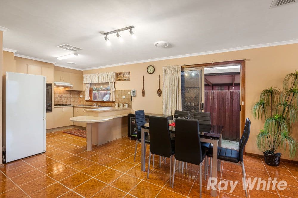 18 Essue Court, Mill Park VIC 3082, Mill Park - Thumbnail 4