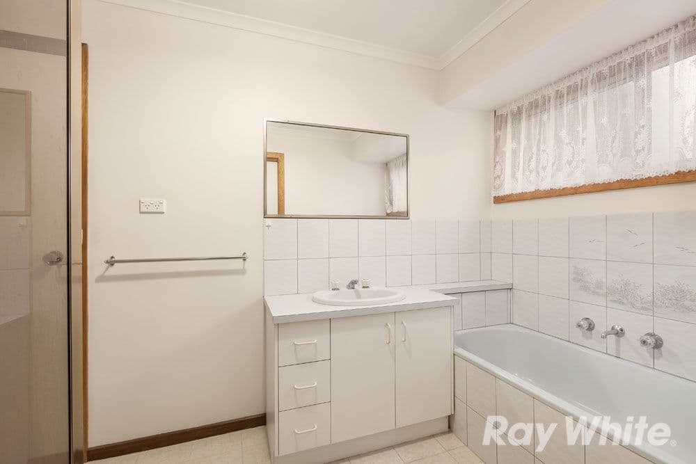 18 Essue Court, Mill Park VIC 3082, Mill Park - Thumbnail 7