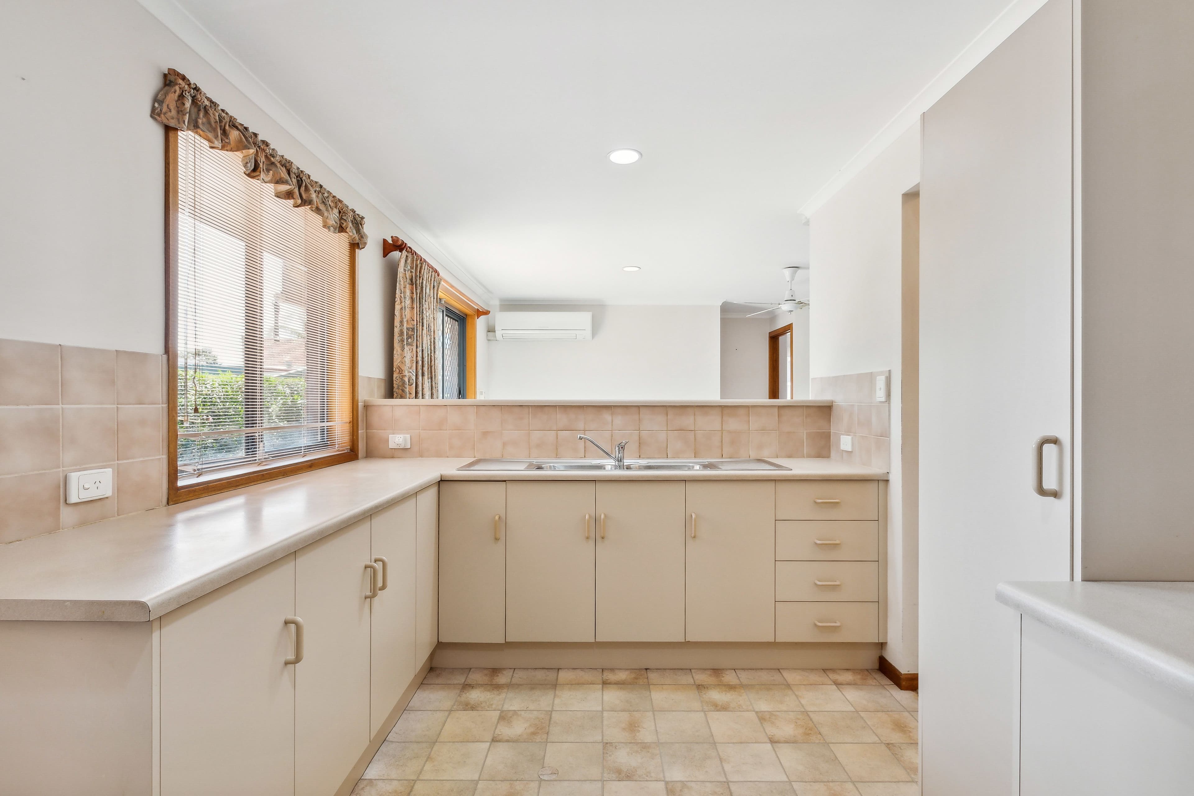 41A Pemberton Street, Oaklands Park SA 5046, Oaklands Park - Thumbnail 3