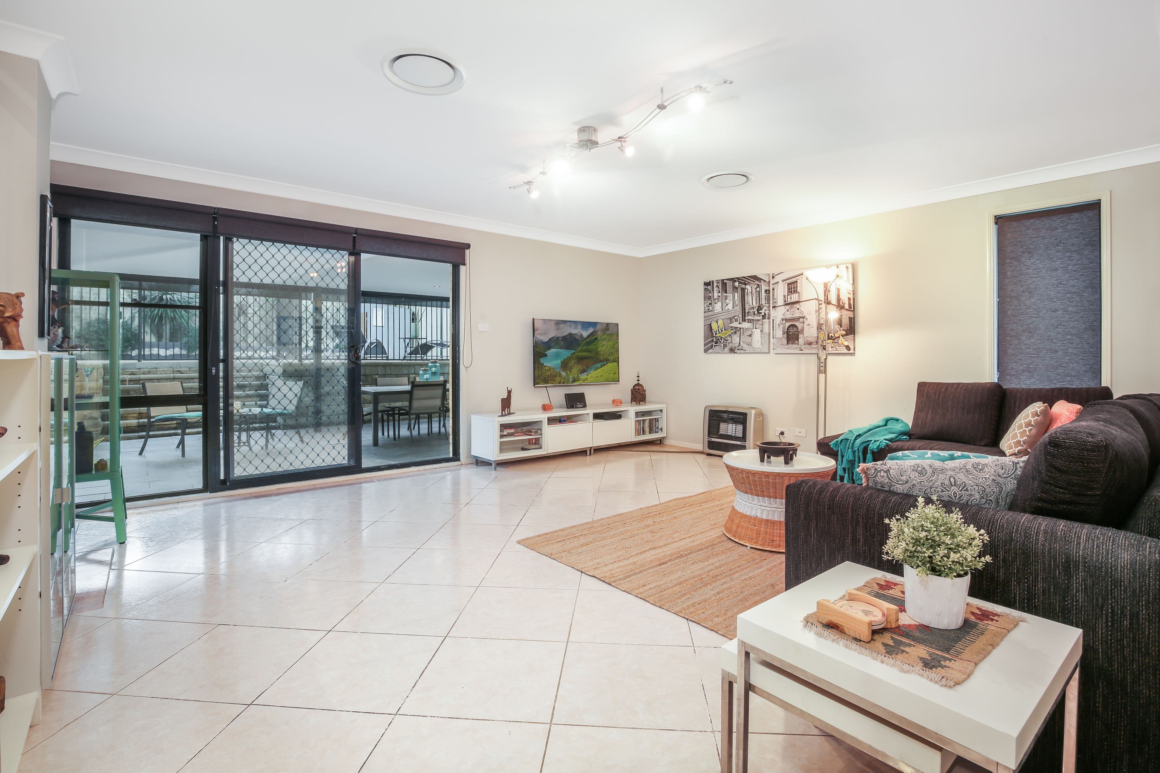 48 Langdon Road, Winston Hills - Thumbnail 3
