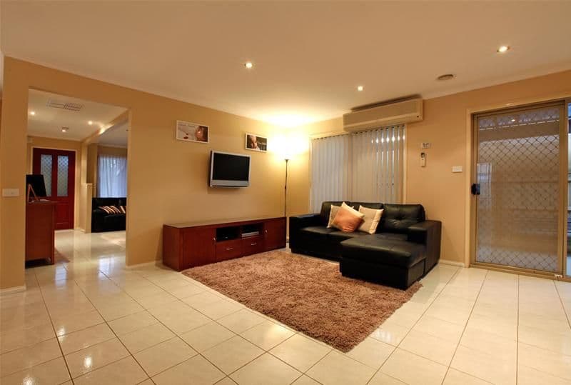 38 Samuel Court, BUNDOORA VIC 3083, Bundoora - Thumbnail 2