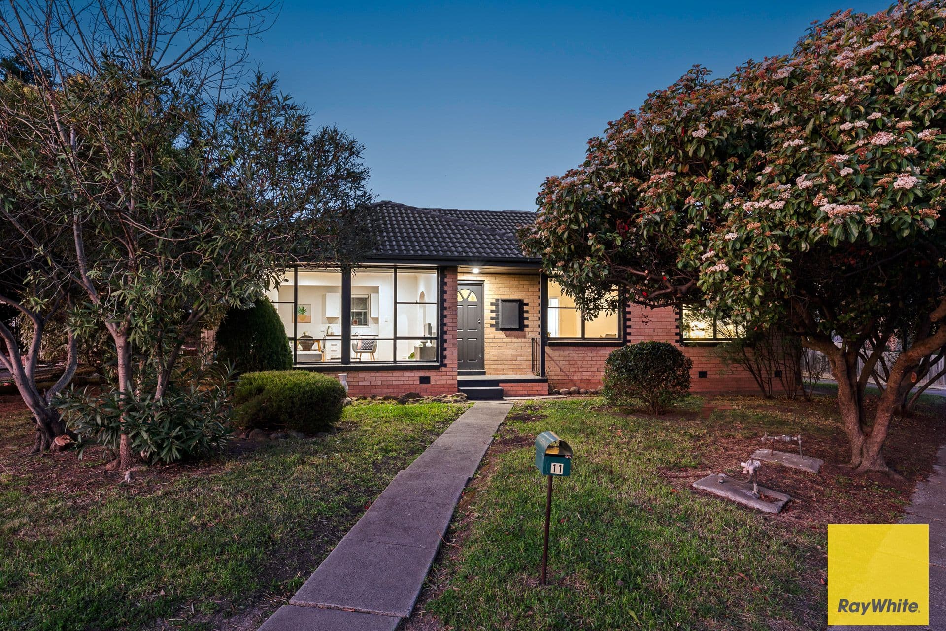 6 Barrington Drive, Pakenham, VIC 3810, Pakenham - Thumbnail 2