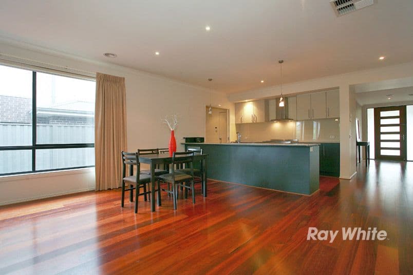 38 Sabel Drive, CRANBOURNE NORTH VIC 3977, Cranbourne North - Thumbnail 5