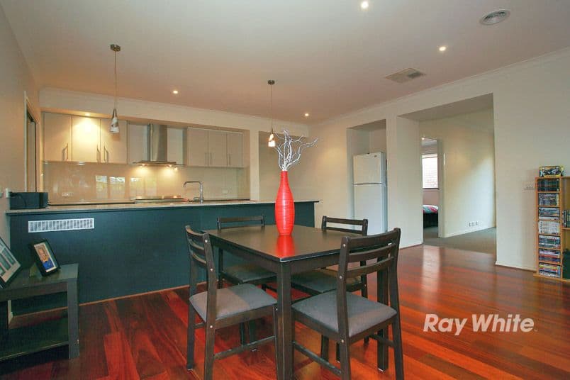 38 Sabel Drive, CRANBOURNE NORTH VIC 3977, Cranbourne North - Thumbnail 6
