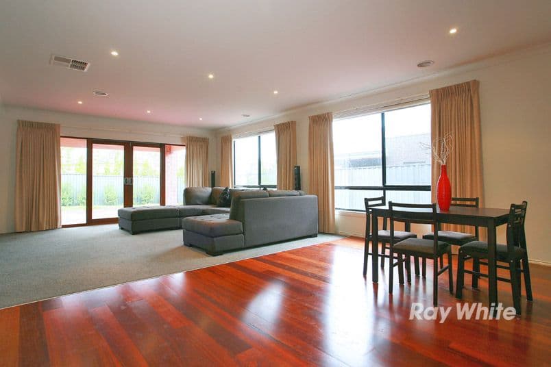 38 Sabel Drive, CRANBOURNE NORTH VIC 3977, Cranbourne North - Thumbnail 7
