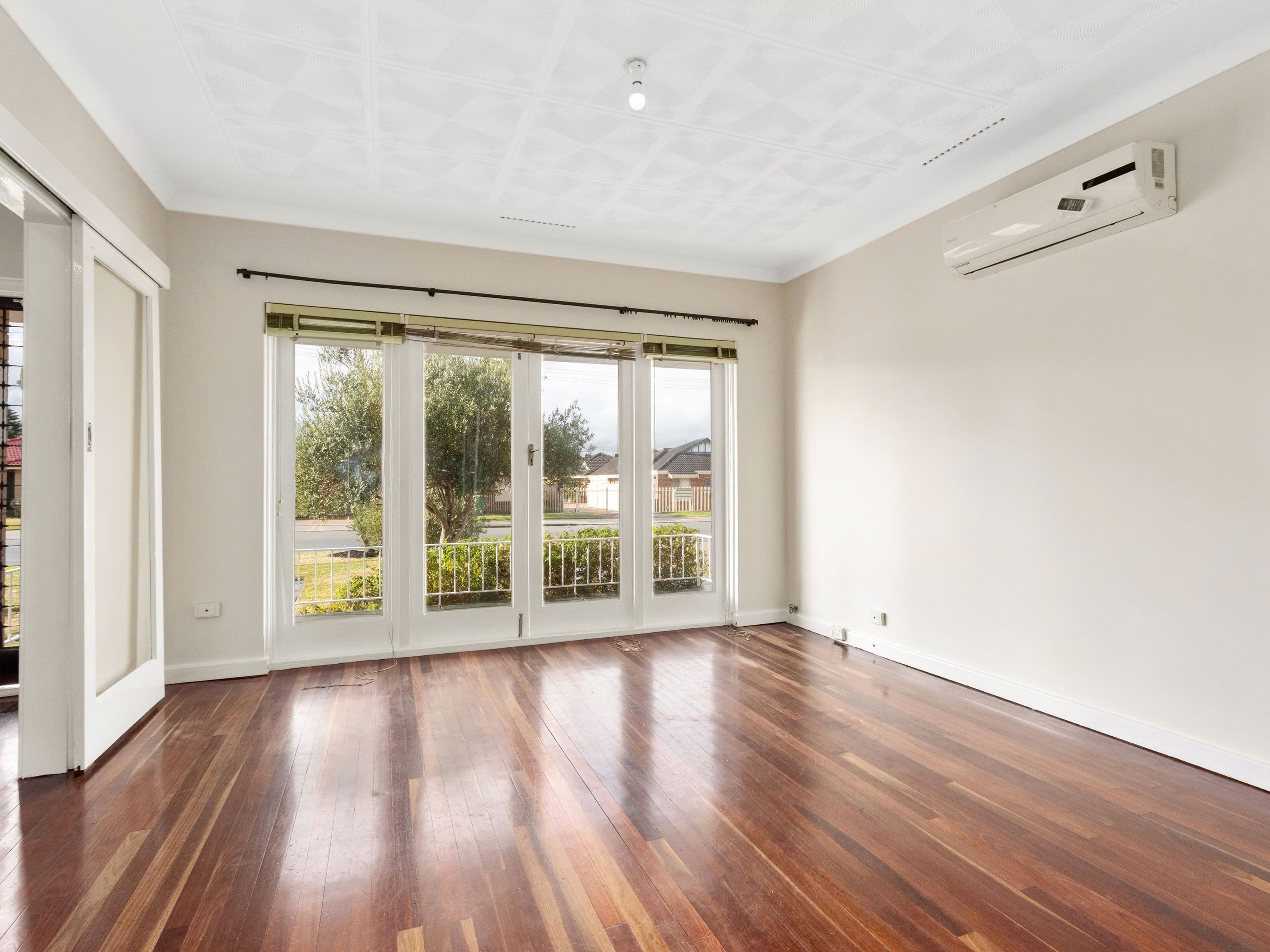 39 Doust Street, Cannington WA 6107, Cannington - Thumbnail 2