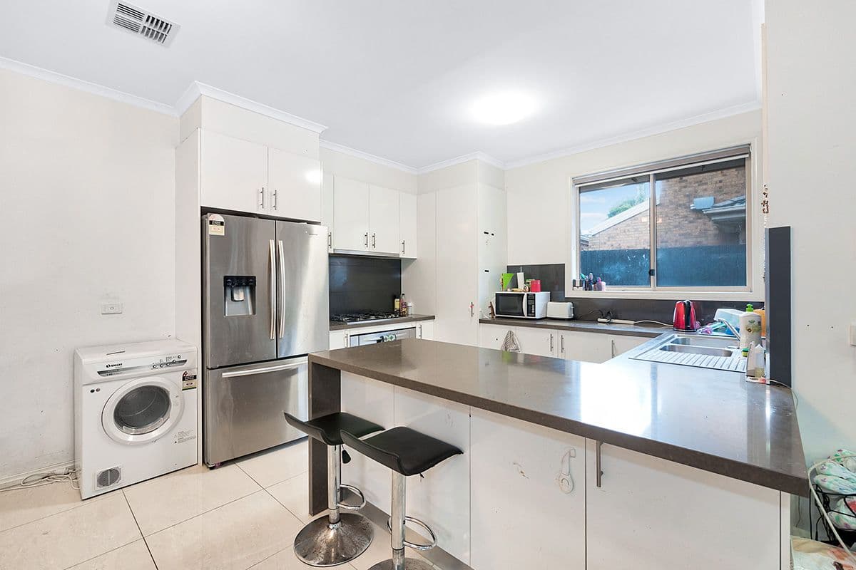 19 Robert Street, Dandenong VIC 3175, Dandenong - Thumbnail 8