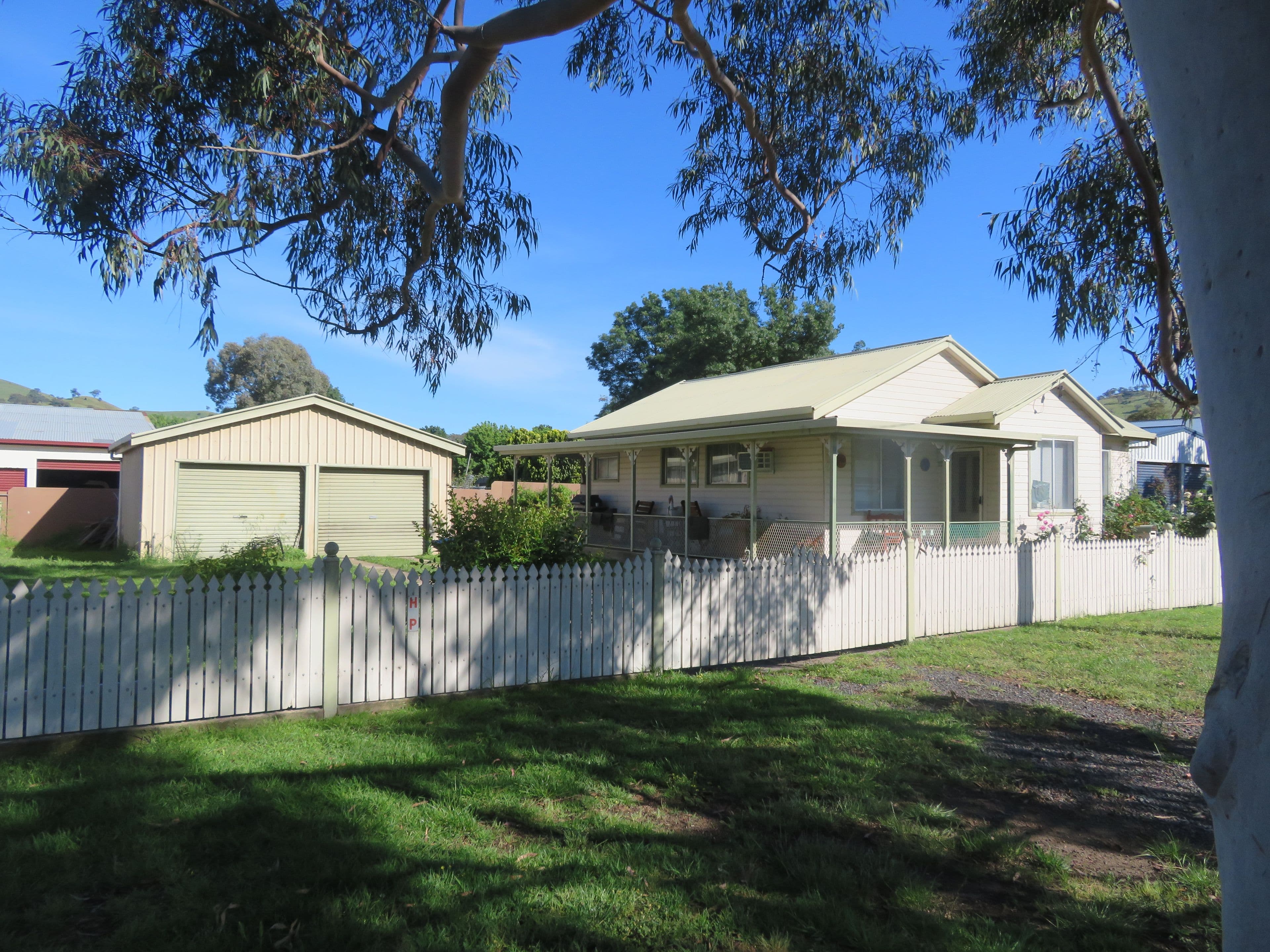2 Bourke Street, Gundagai NSW 2722, Gundagai - Image 1