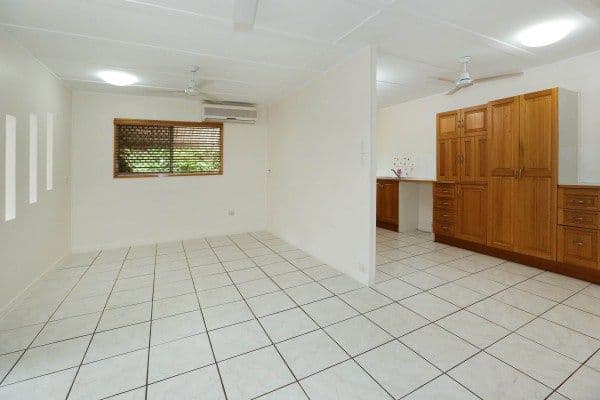 7 Linden Crescent, WULGURU QLD 4811, Wulguru - Thumbnail 3