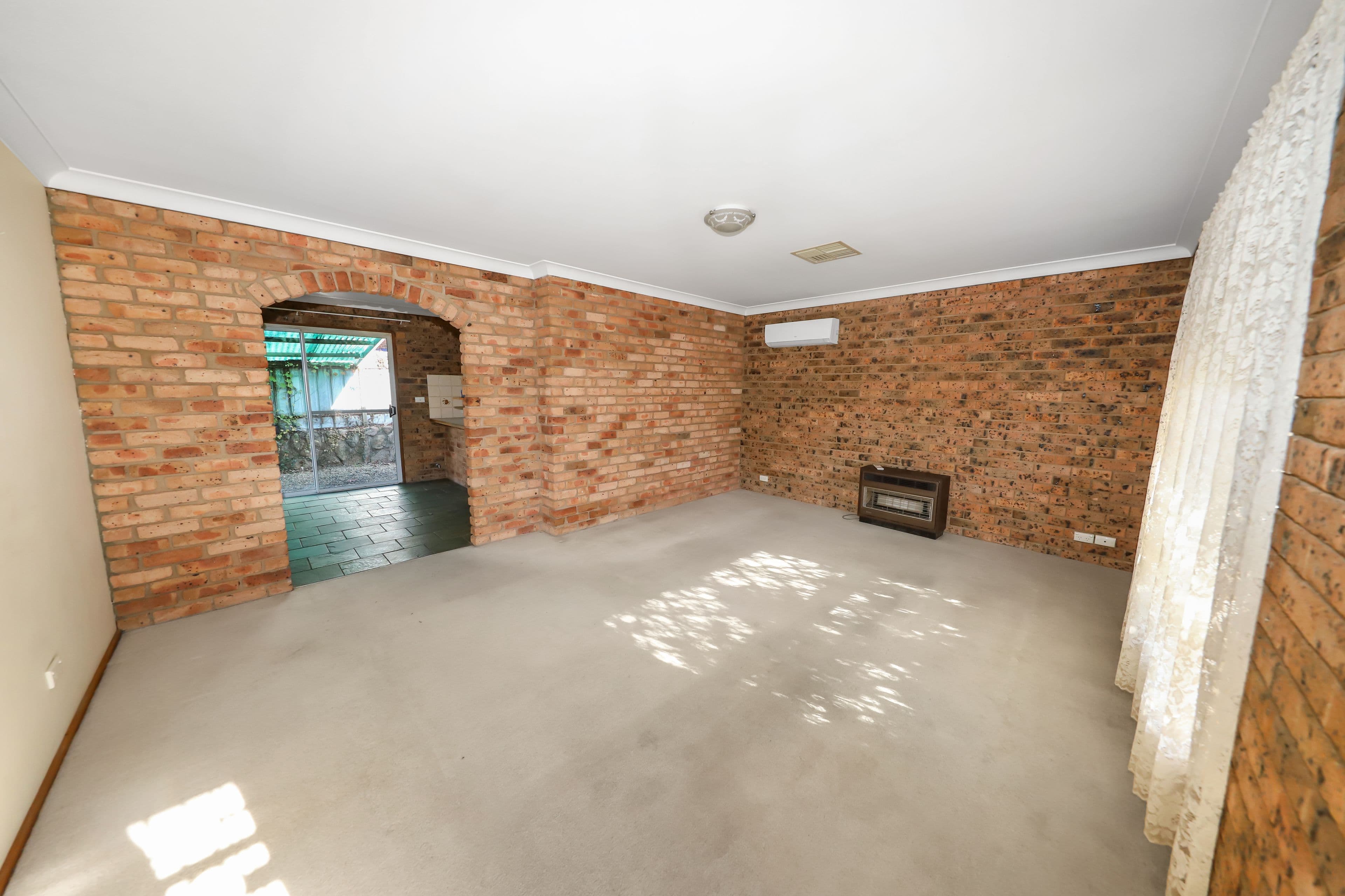 101 Capper Street, Tumut NSW 2720, Tumut - Thumbnail 2