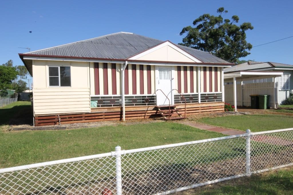 27 Garrow, DALBY QLD 4405, Dalby - Image 1