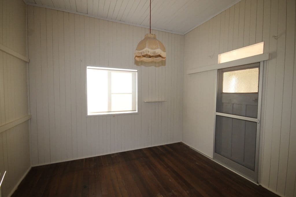 27 Garrow, DALBY QLD 4405, Dalby - Thumbnail 3