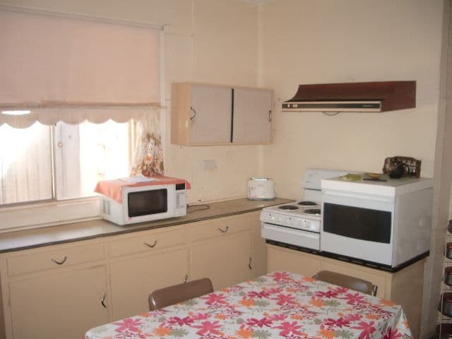 469 Beryl Street, BROKEN HILL NSW 2880, Broken Hill - Thumbnail 2