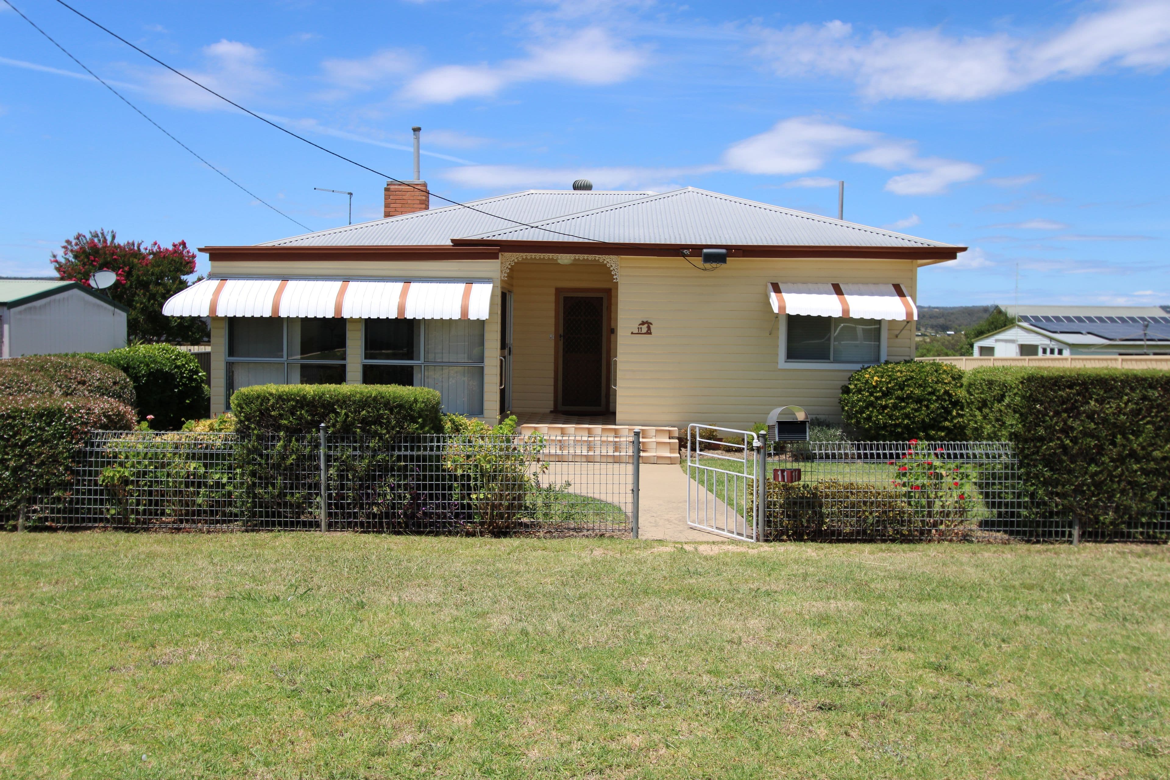 11 Albert Street, Inverell NSW 2360, Inverell - Thumbnail 2