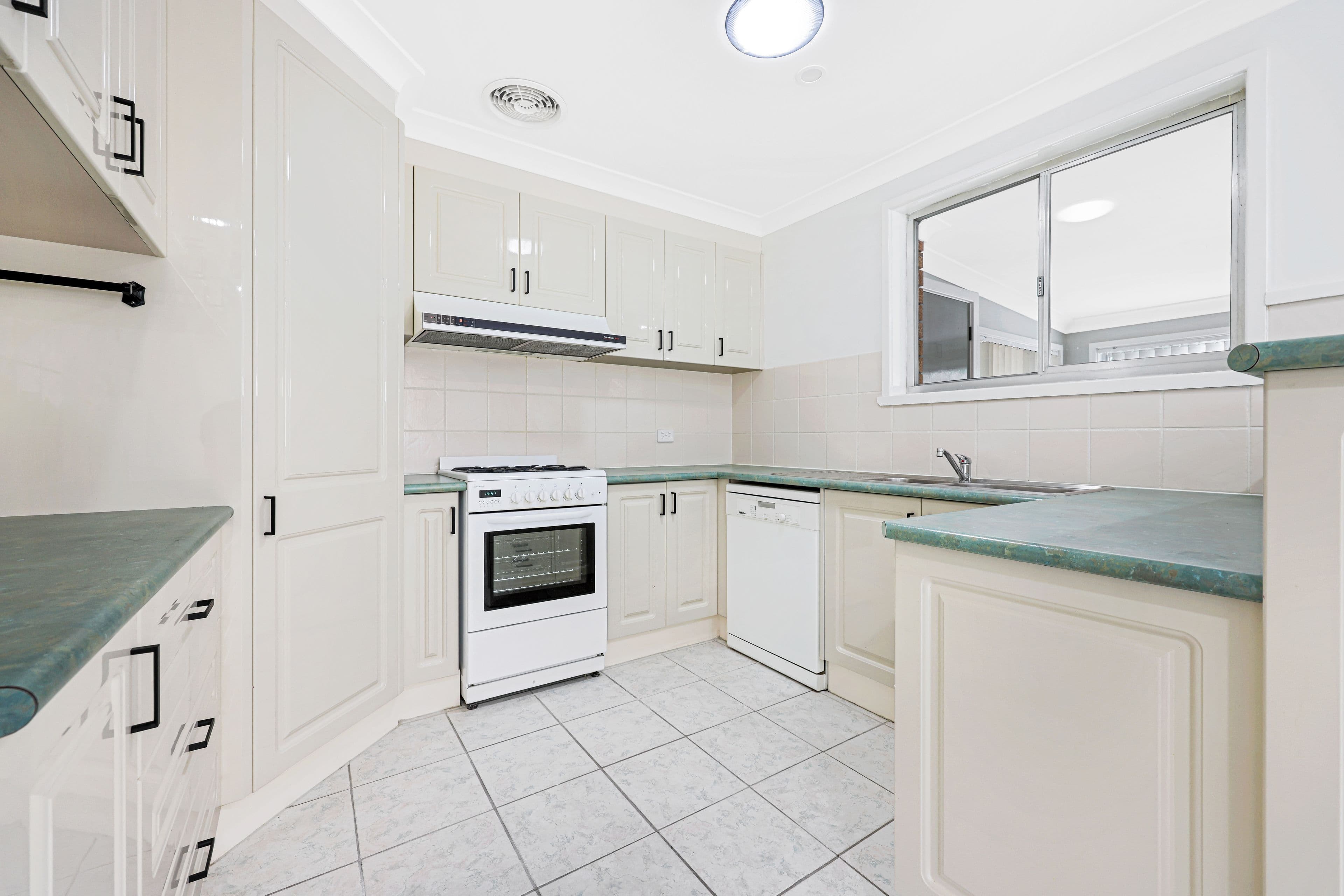 32 McRae Street, Tamworth NSW 2340, Hillvue - Thumbnail 4