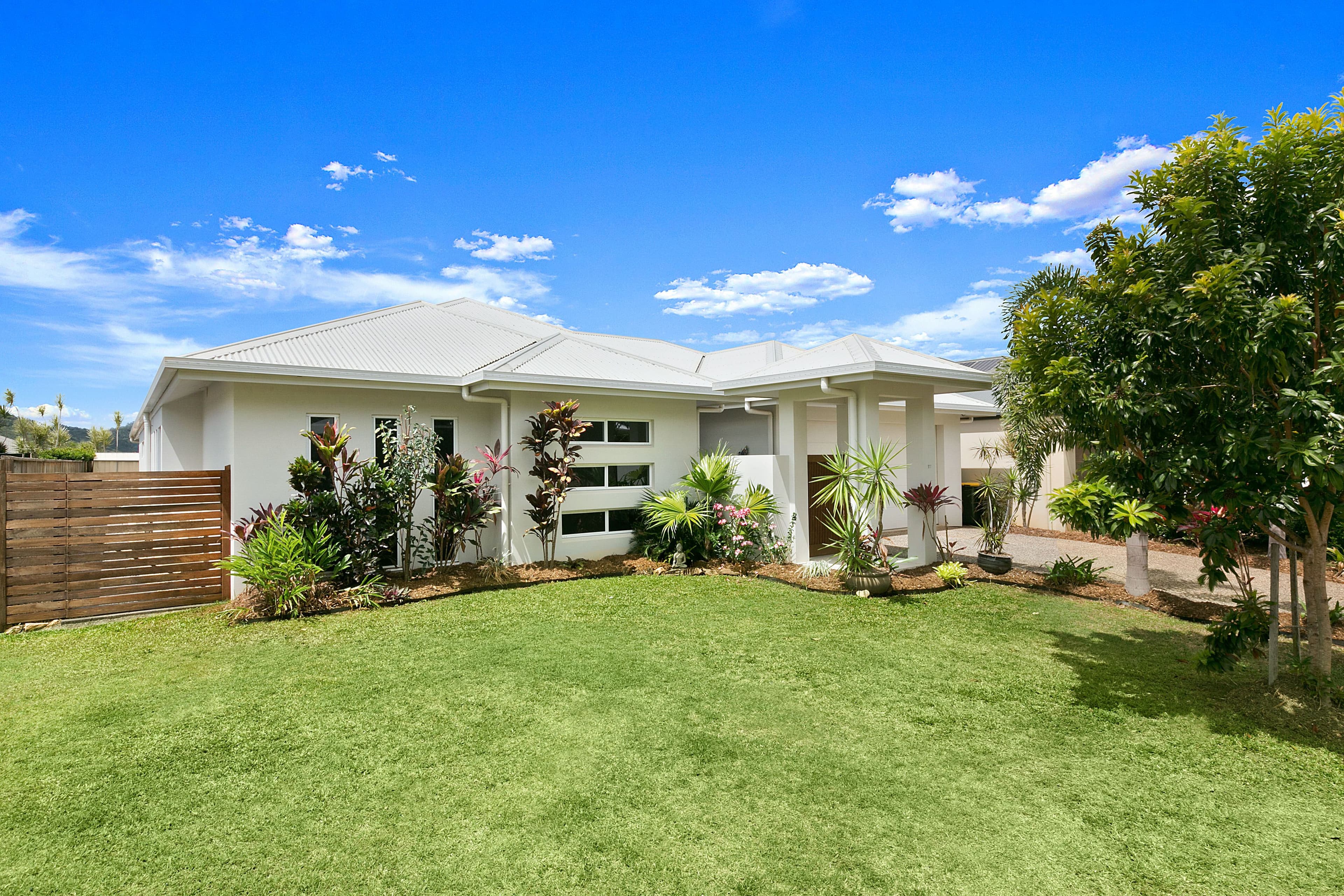 27 Botany Avenue, Redlynch QLD 4870, Redlynch - Image 1