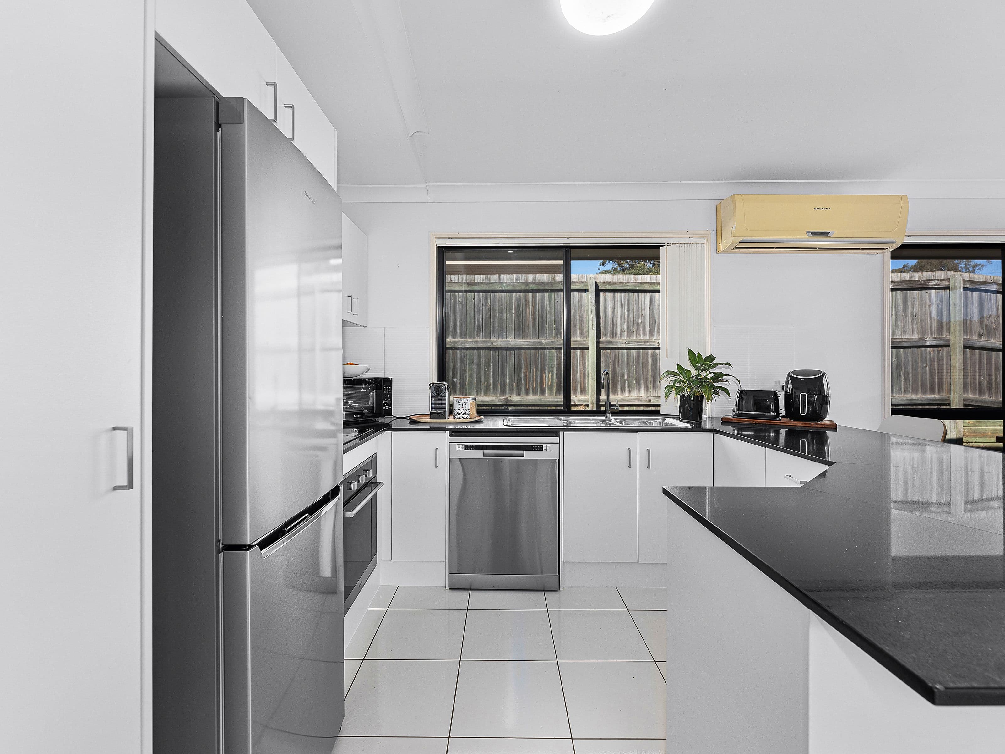 6 Neumann Place, Leichhardt QLD 4305, Leichhardt - Thumbnail 3