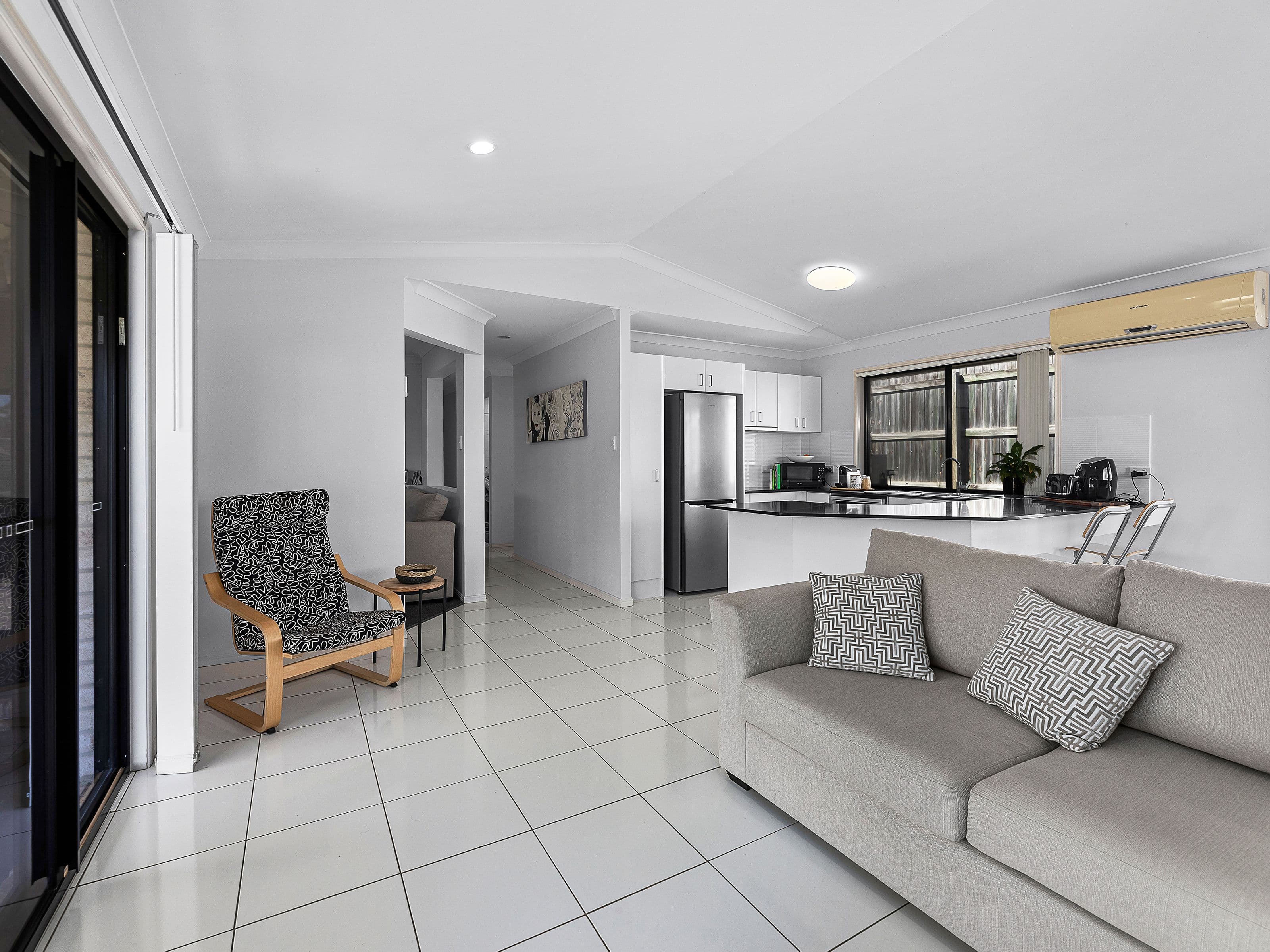 6 Neumann Place, Leichhardt QLD 4305, Leichhardt - Thumbnail 4