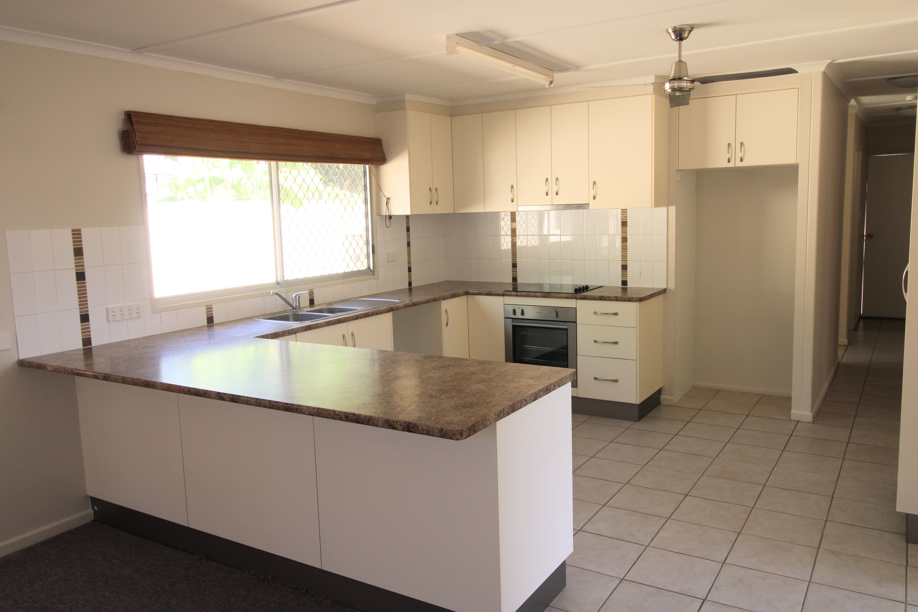 11 Carbeen Place, Emerald QLD 4720, Emerald - Thumbnail 2