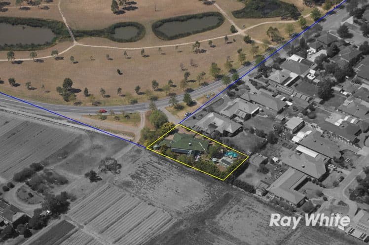 295 Centre Road, NARRE WARREN SOUTH VIC 3805, Narre Warren South - Thumbnail 2