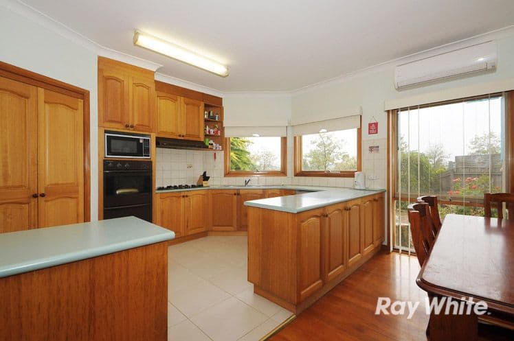 295 Centre Road, NARRE WARREN SOUTH VIC 3805, Narre Warren South - Thumbnail 3