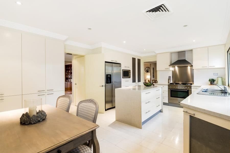 4 Brunel Close, CHERRYBROOK NSW 2126, Cherrybrook - Thumbnail 2