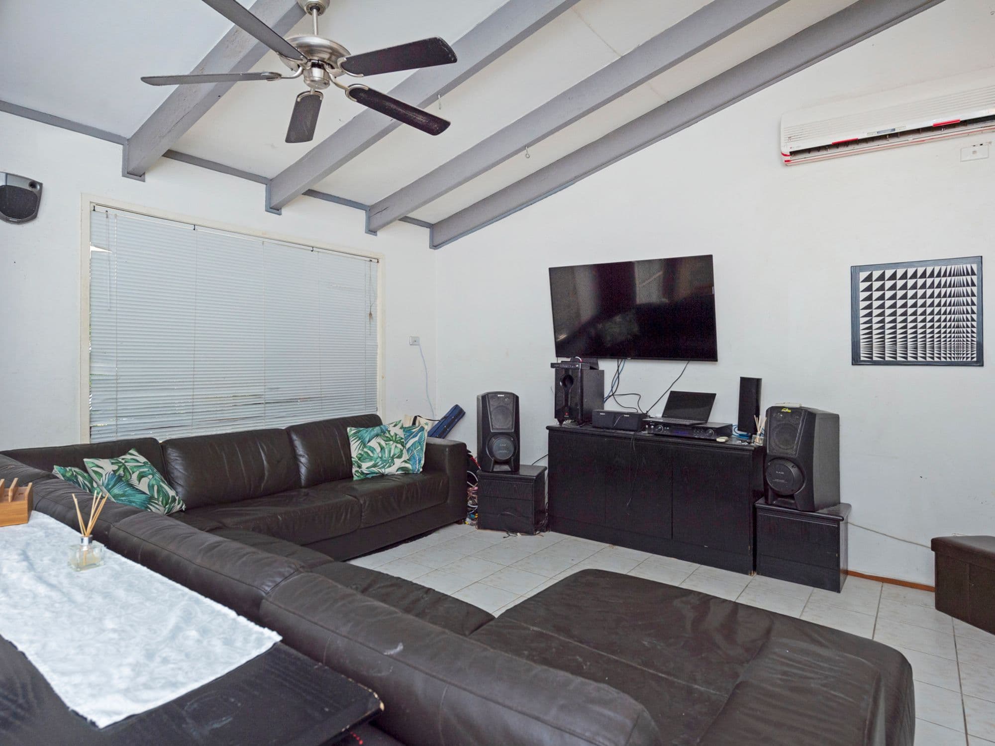 4 Minugh Court, Carrara QLD 4211, Carrara - Thumbnail 3