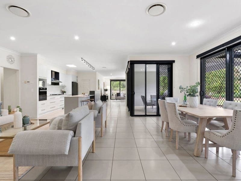 14 Birdsong Place, Bunya QLD 4055, Bunya - Thumbnail 7