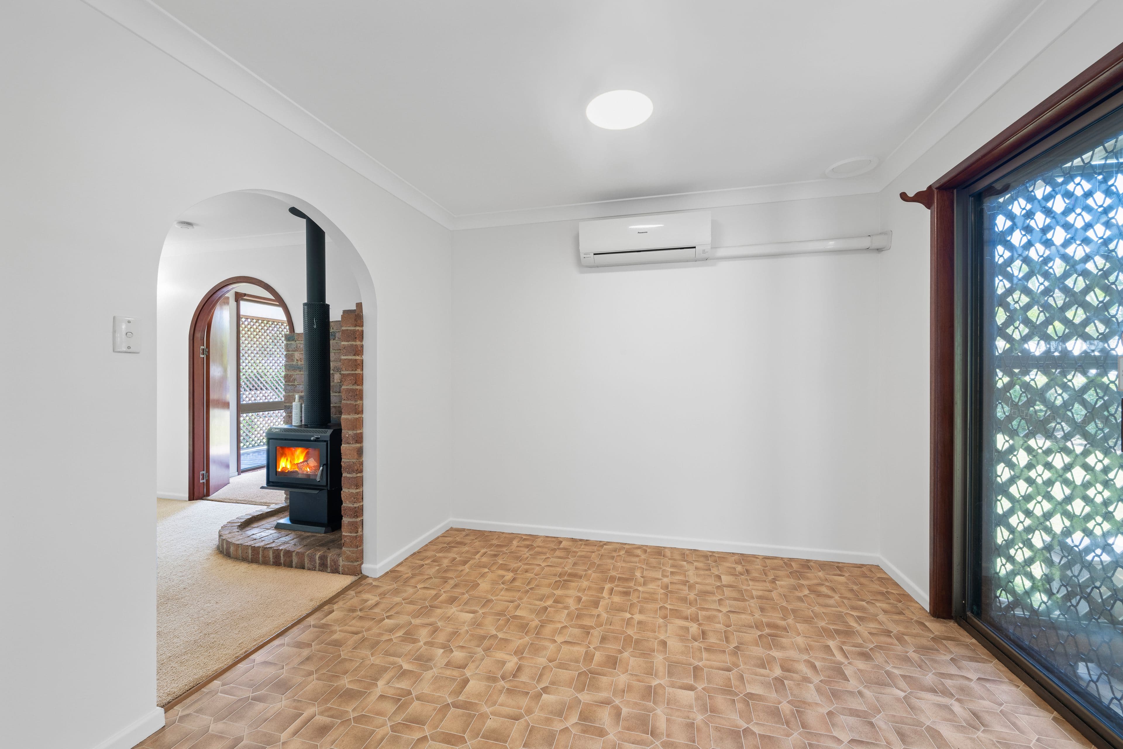 3 Jolly Crescent, Beerwah QLD 4519, Beerwah - Thumbnail 8