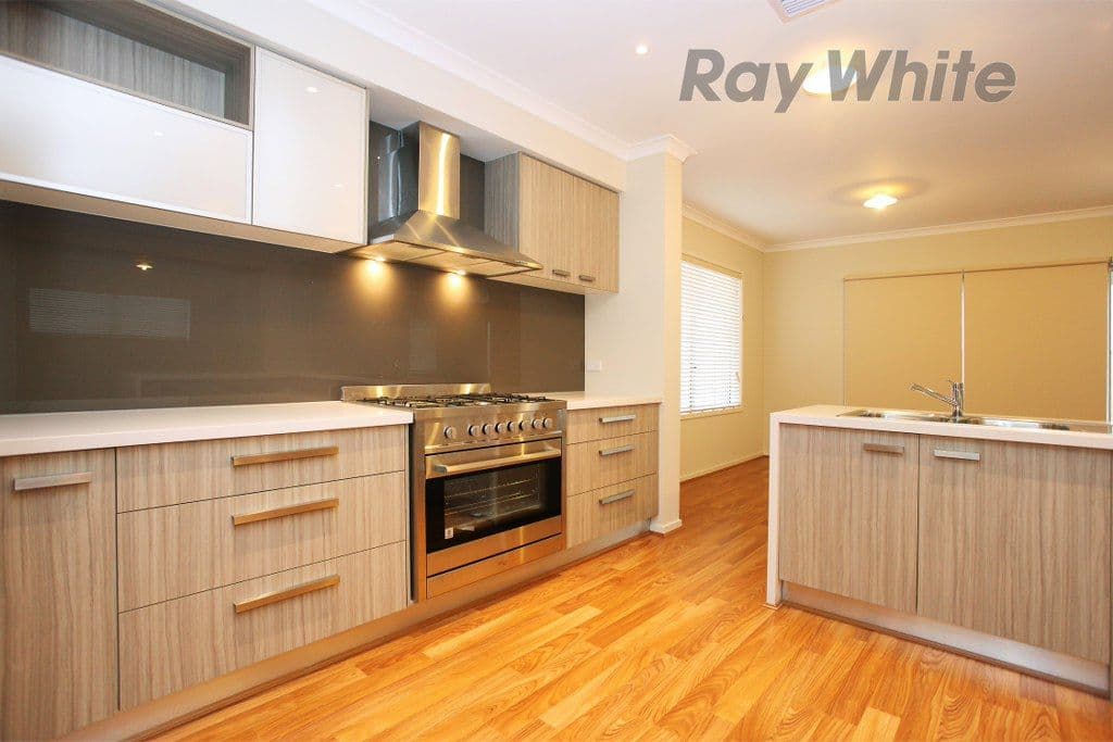 37 Waves Drive, POINT COOK VIC 3030, Point Cook - Thumbnail 5