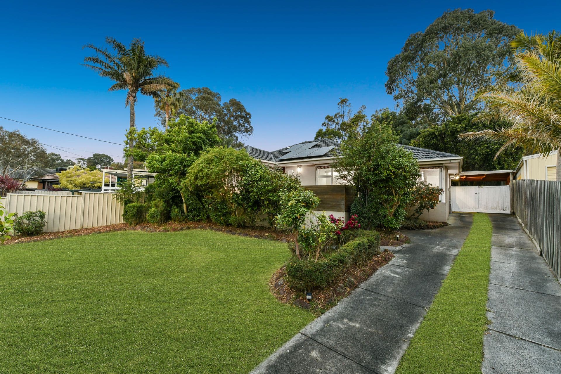 16 Bareena Avenue, Rowville VIC 3178, Rowville - Thumbnail 2