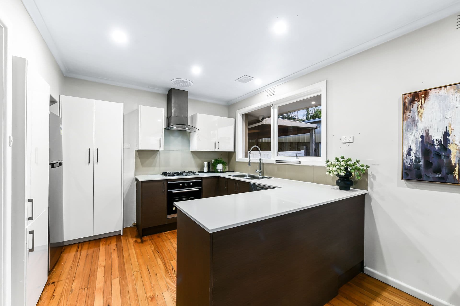 16 Bareena Avenue, Rowville VIC 3178, Rowville - Thumbnail 7