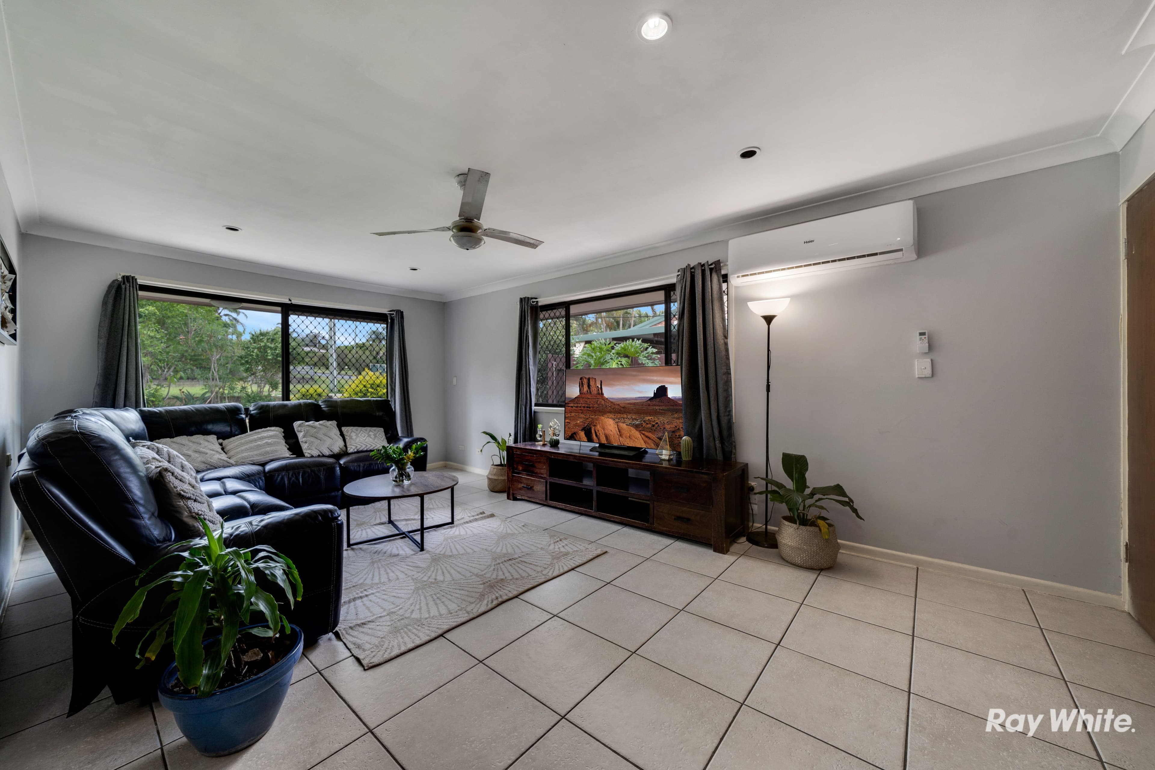 39 Saratoga Street, Browns Plains QLD 4118, Browns Plains - Thumbnail 2