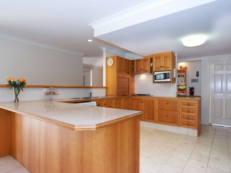 27 Kentia Court, ELANORA QLD 4221, Elanora - Thumbnail 4
